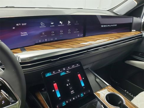 New 2026 Cadillac Escalade Platinum Luxury w/ LPO, Radiant Package image 17