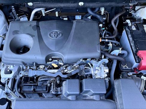 Certified 2025 Toyota RAV4 XLE AWD/4WD image 33