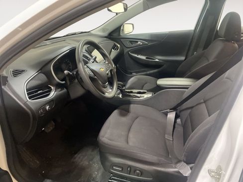 Used 2024 Chevrolet Malibu LT image 16