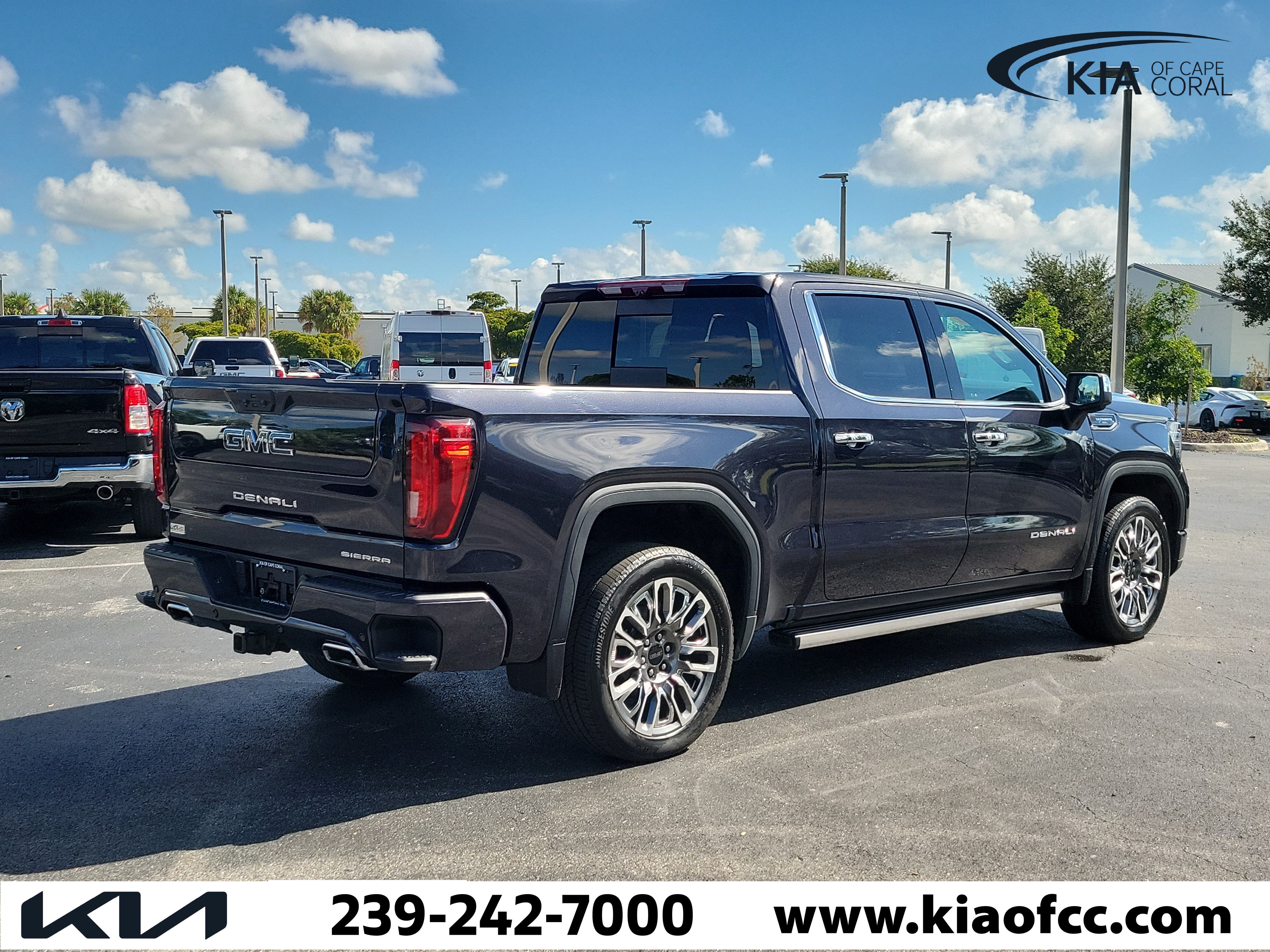 Used 2023 GMC Sierra 1500 Denali Ultimate AWD/4WD image 6