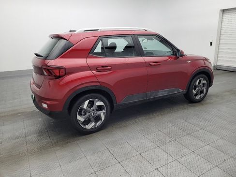 Used 2024 Hyundai Venue Limited FWD image 10
