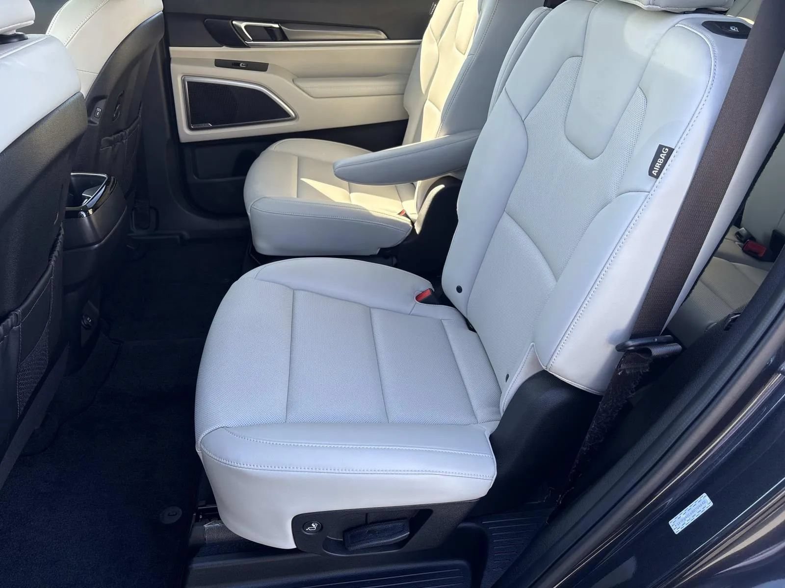 Used 2025 Kia Telluride S FWD image 20