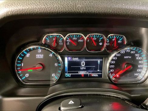 Used 2018 Chevrolet Tahoe LS RWD image 12
