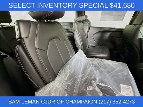 New 2026 Chrysler Pacifica Select w/ S Appearance Package FWD image 27