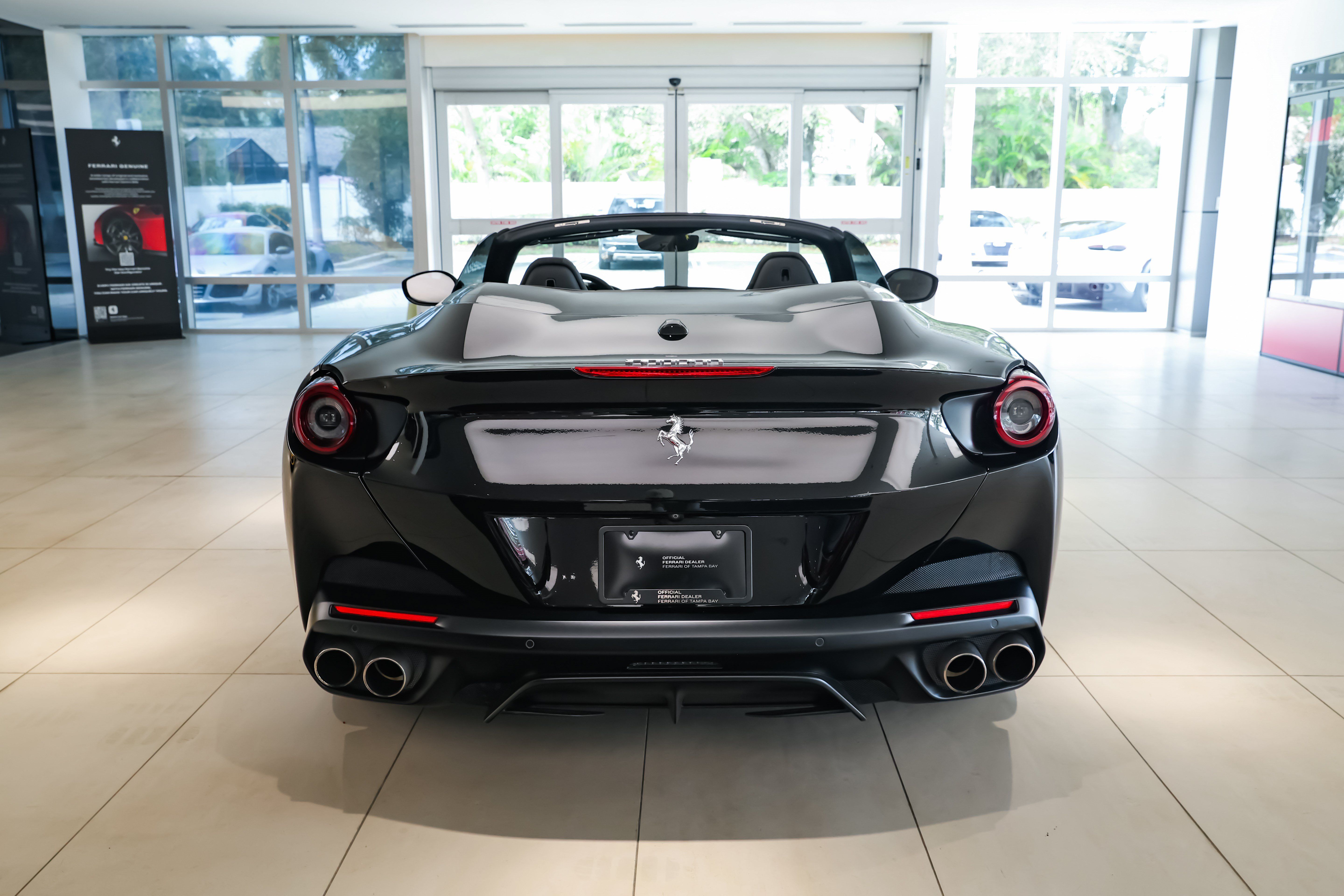 Used 2019 Ferrari Portofino RWD image 42