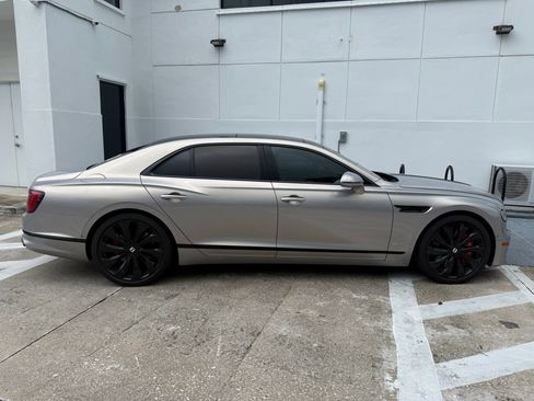 Used 2022 Bentley Flying Spur W12 AWD/4WD image 7