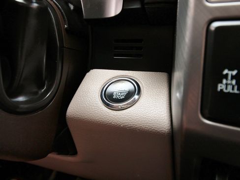 Used 2019 Ford F250 Limited AWD/4WD image 39