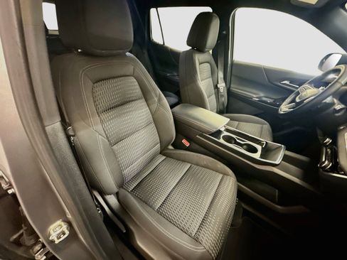 Used 2025 Chevrolet Equinox LT AWD/4WD image 32