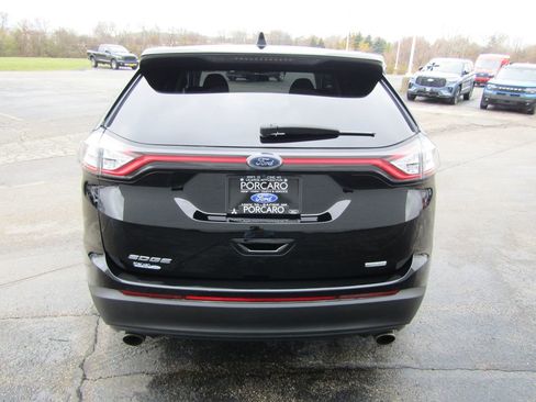 Used 2018 Ford Edge SE image 6