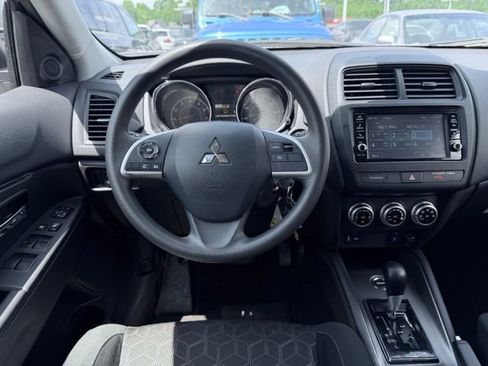 Used 2024 Mitsubishi Outlander Sport ES AWD/4WD image 22