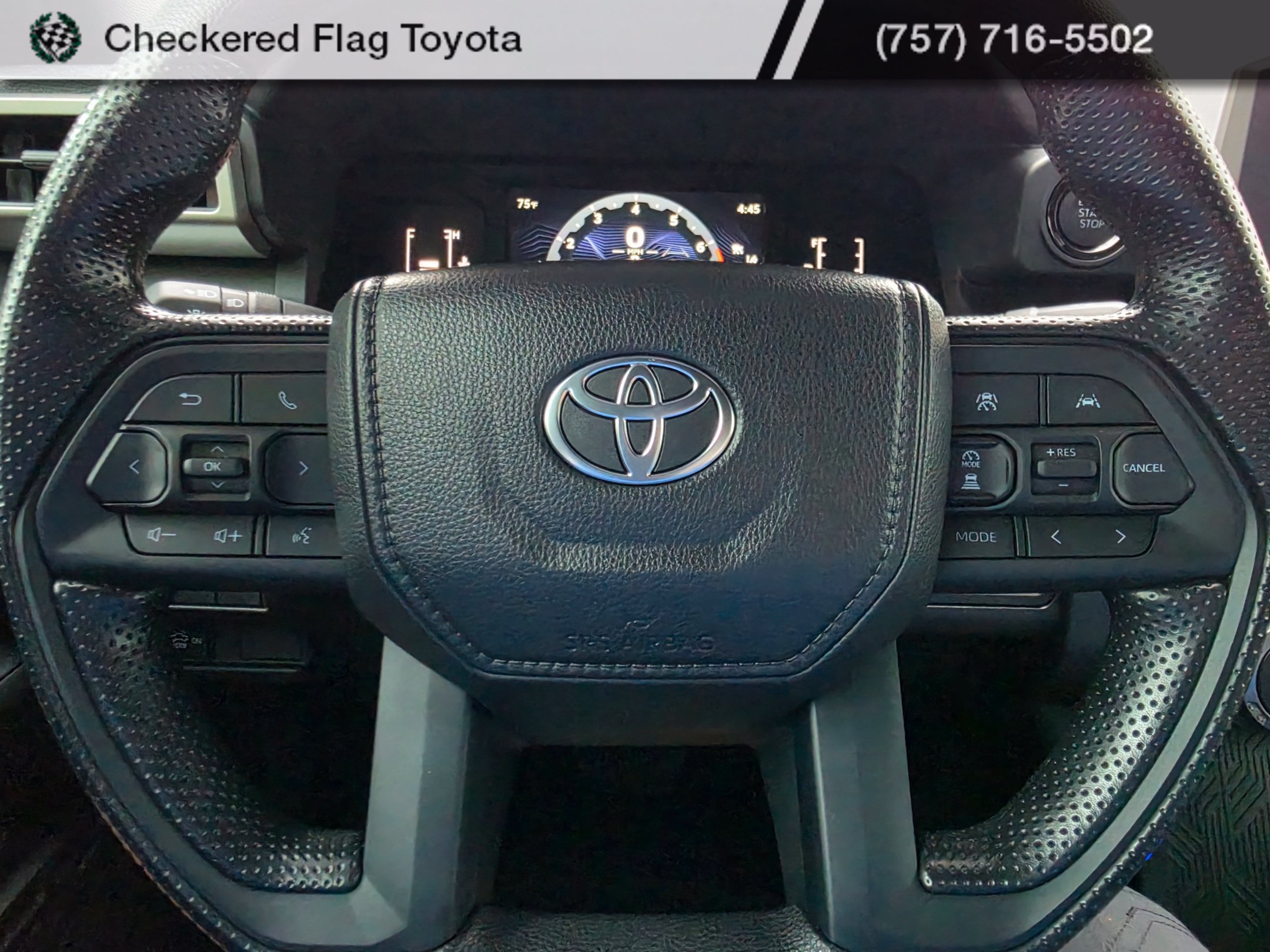 Used 2025 Toyota Tacoma SR5 AWD/4WD image 21