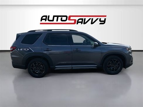 Used 2023 Honda Pilot Elite image 8