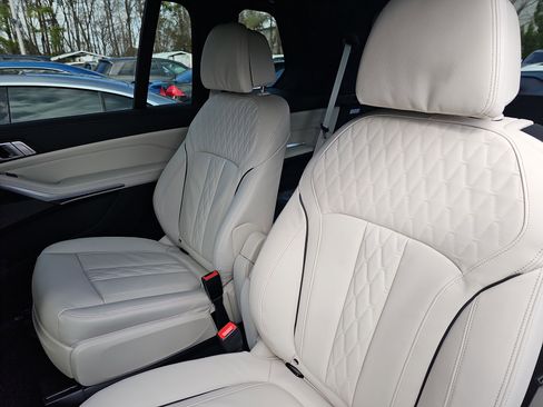 New 2026 BMW X7 xDrive40i w/ M Sport Package image 15