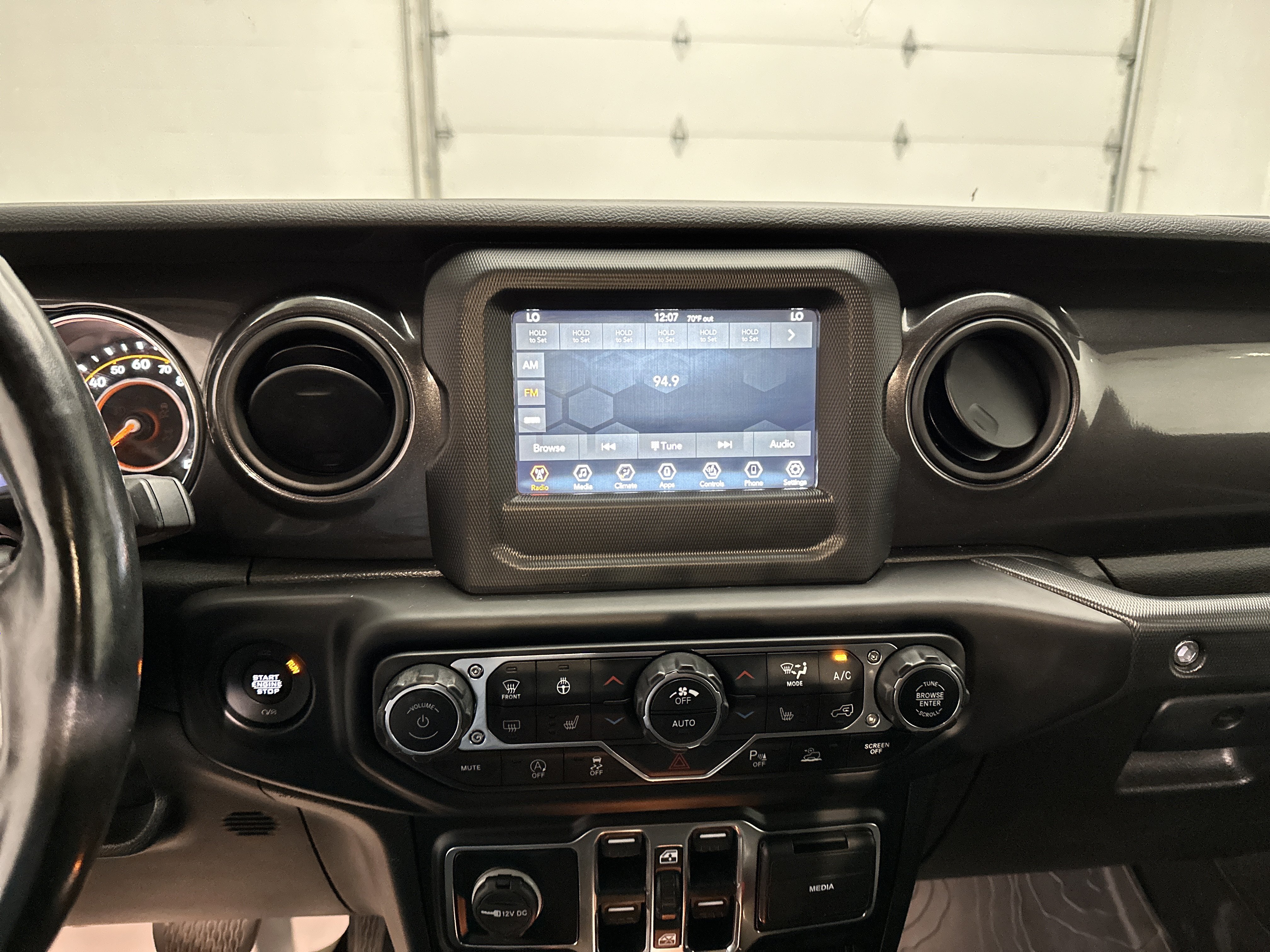 Used 2022 Jeep Wrangler Unlimited Sport AWD/4WD image 30