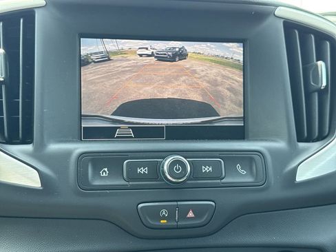 Used 2024 GMC Terrain SLE FWD image 28