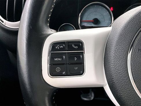 Used 2014 Jeep Wrangler Unlimited Sahara image 11