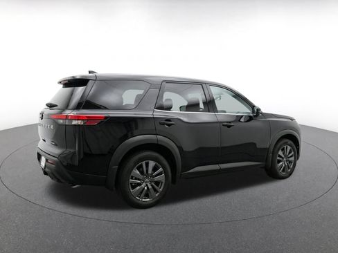 Used 2025 Nissan Pathfinder SV AWD/4WD image 11