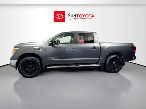 Used 2017 Nissan Titan SV RWD image 7