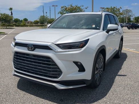 Certified 2026 Toyota Grand Highlander AWD Hybrid image 8