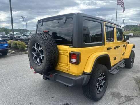 Used 2019 Jeep Wrangler Unlimited Rubicon w/ Cold Weather Group AWD/4WD image 8