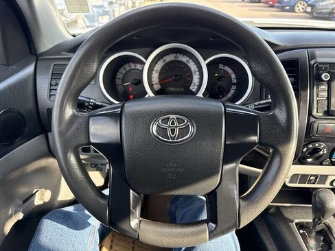Used 2014 Toyota Tacoma 2WD Regular Cab image 19