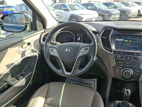 Used 2017 Hyundai Santa Fe SE Ultimate w/ SE Ultimate Tech Package 03 image 15