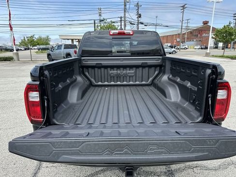 New 2026 GMC Canyon Denali w/ LPO, Denali Black Edition AWD/4WD image 23