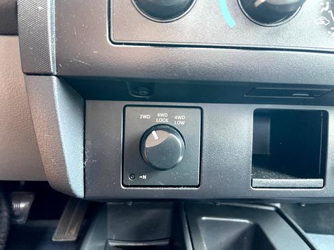 Used 2008 Dodge Dakota ST image 19