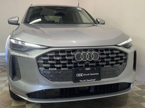 New 2025 Audi Q5 Premium Plus image 2