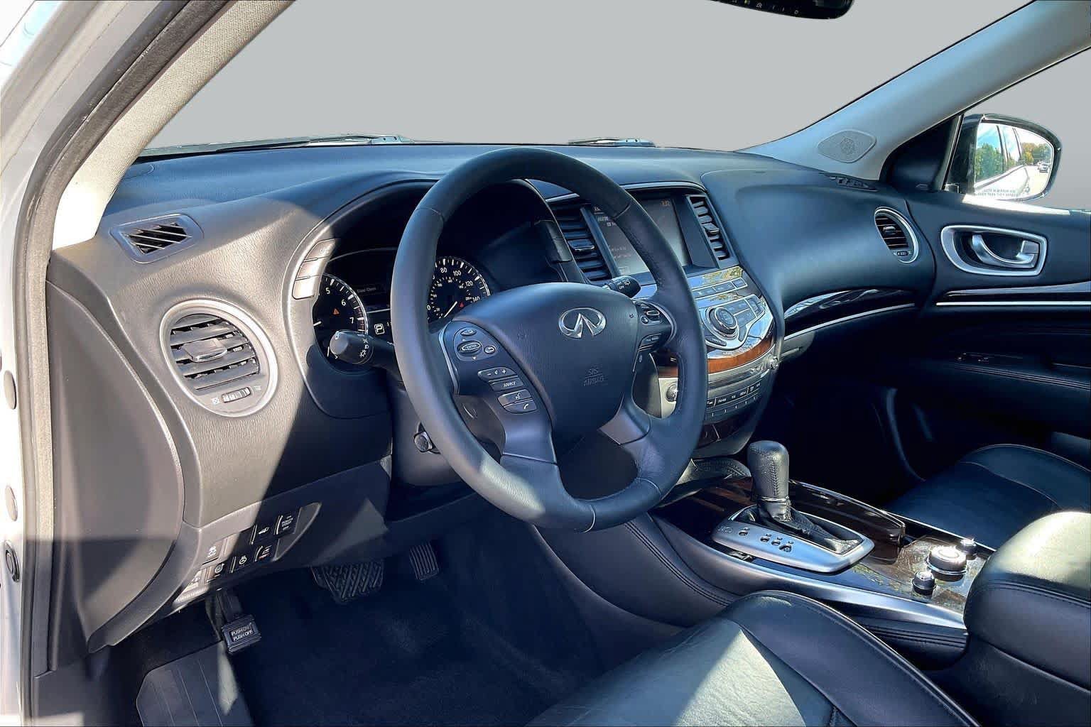 Used 2013 INFINITI JX35 AWD w/ Premium Pkg image 17