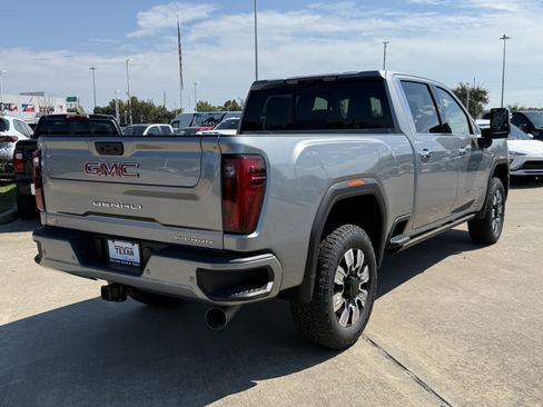 New 2026 GMC Sierra 2500 Denali w/ Denali Reserve Package AWD/4WD image 5