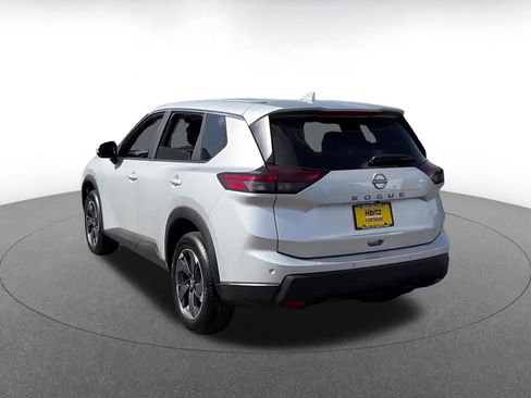 Used 2025 Nissan Rogue SV FWD image 11