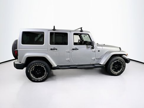 Used 2012 Jeep Wrangler Altitude image 4