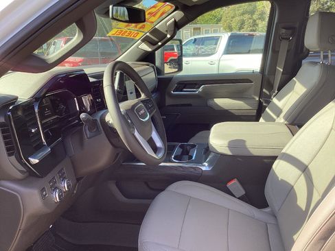 New 2025 GMC Sierra 2500 SLT image 14