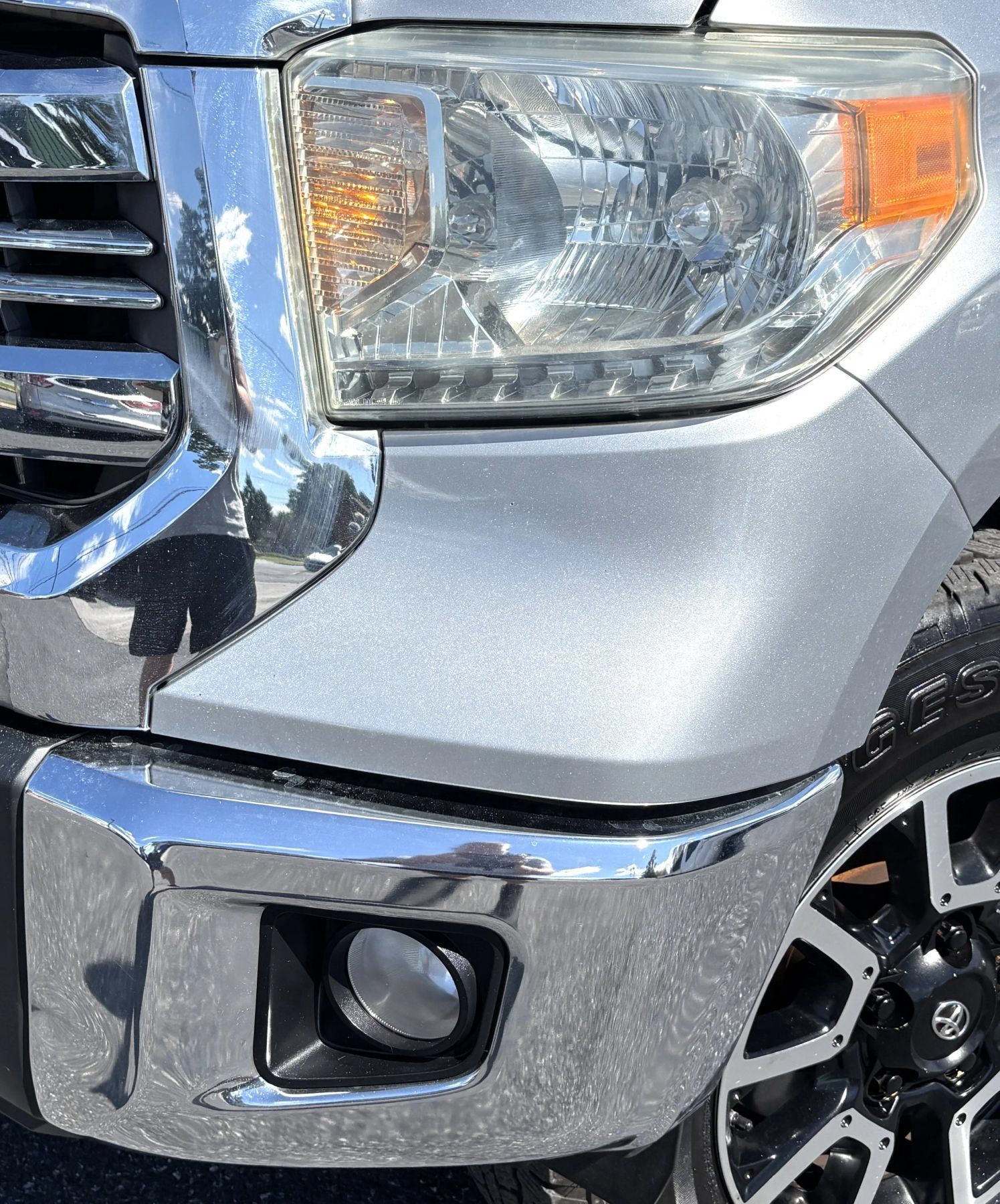 Used 2014 Toyota Tundra SR5 w/ TRD Off Road Package AWD/4WD image 7