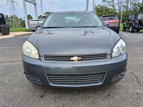 Used 2010 Chevrolet Impala LT FWD image 2