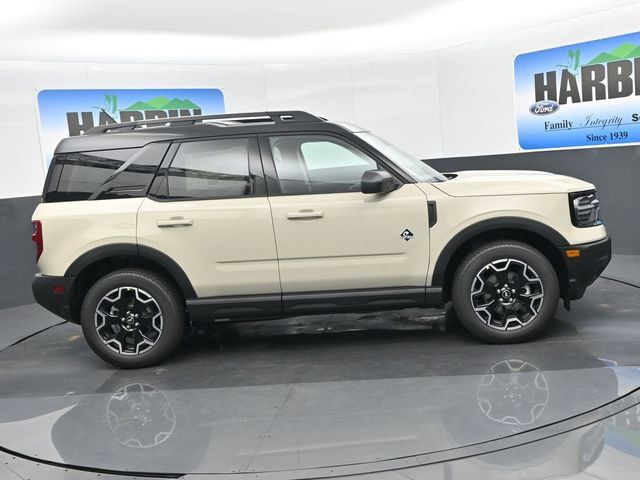 Used 2025 Ford Bronco Sport Outer Banks AWD/4WD image 7