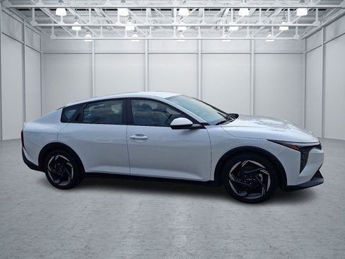 Used 2025 Kia K4 EX FWD image 6