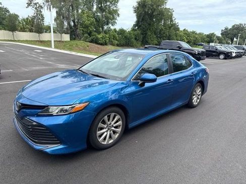 Used 2019 Toyota Camry LE FWD image 1