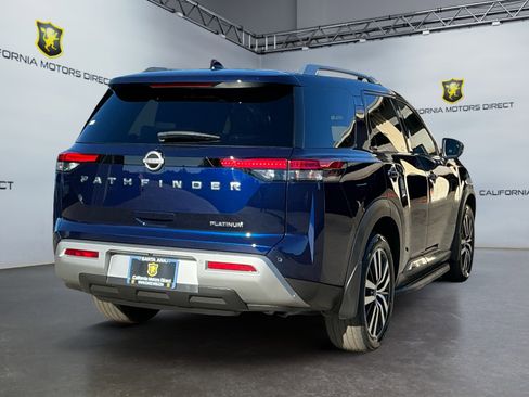Used 2023 Nissan Pathfinder Platinum w/ Cargo Package image 5