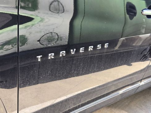 Used 2018 Chevrolet Traverse High Country AWD/4WD image 4