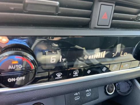 Used 2025 Nissan Rogue SV AWD/4WD image 35
