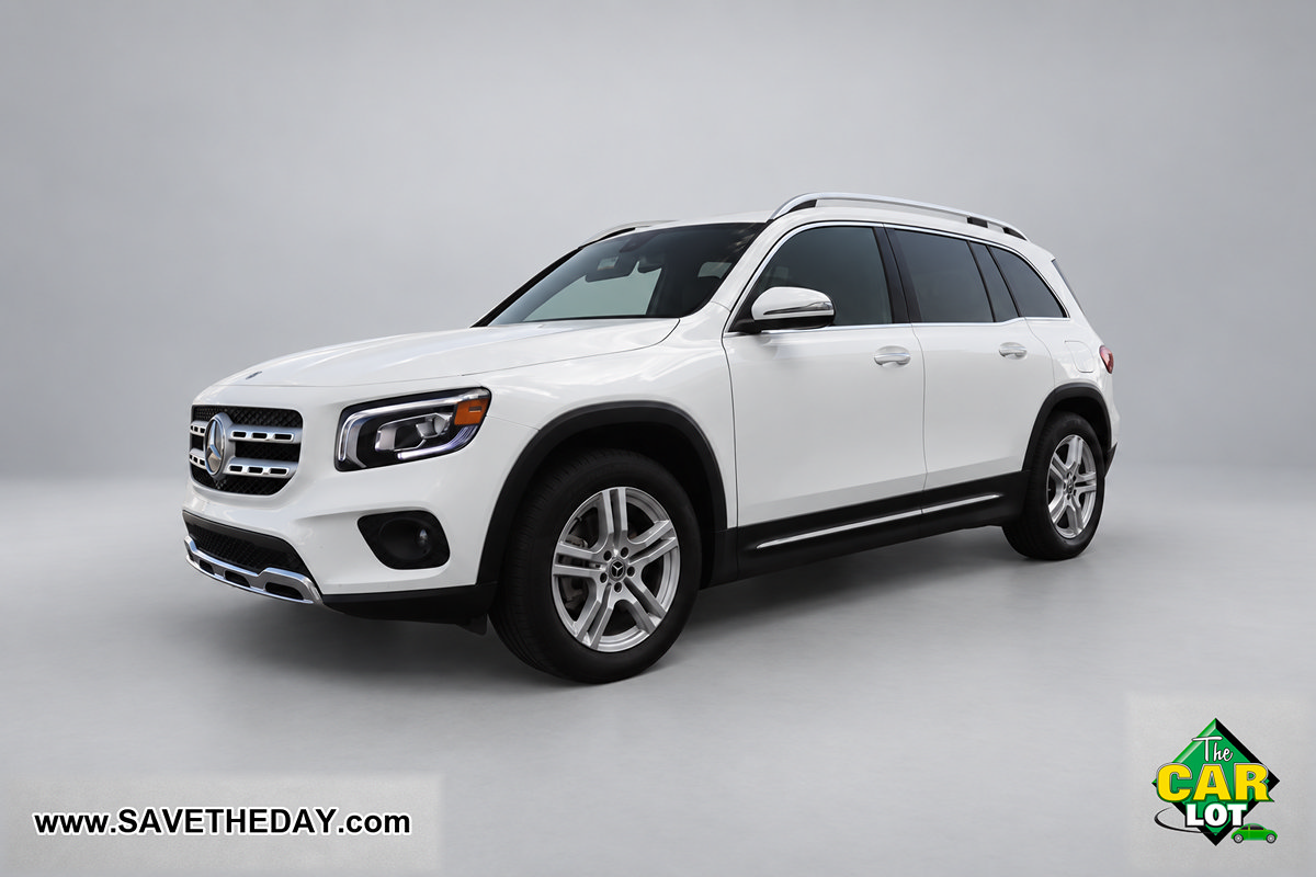 Used 2022 Mercedes-Benz GLB 250 w/ Premium Package Lite image 4