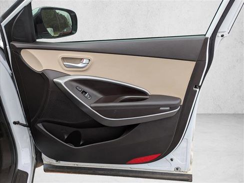 Used 2017 Hyundai Santa Fe Sport image 25