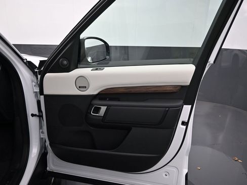 New 2025 Land Rover Discovery S AWD/4WD image 4