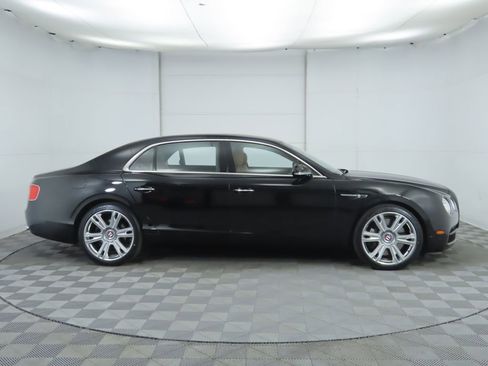 Used 2018 Bentley Flying Spur V8 image 4