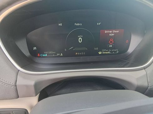 Certified 2023 Lincoln Nautilus AWD w/ Premium Package image 12
