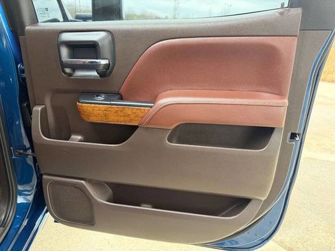 Used 2018 Chevrolet Silverado 2500 High Country w/ Duramax Plus Package image 15