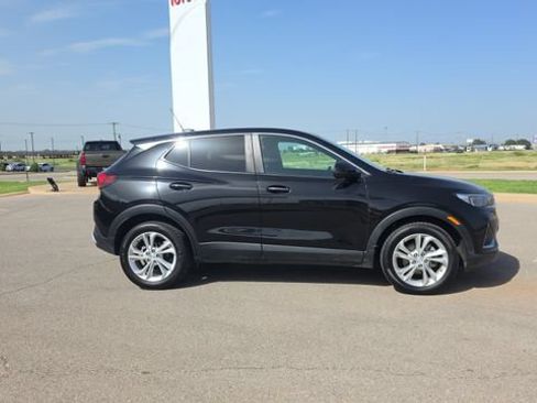 Used 2023 Buick Encore GX Preferred w/ Cold Weather Comfort Package FWD image 5