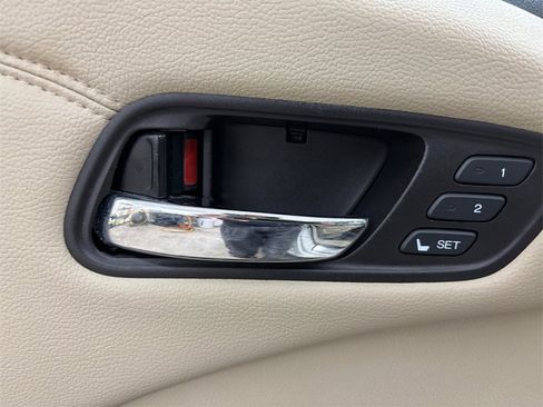 Used 2018 Acura RDX w/ Technology Package image 12